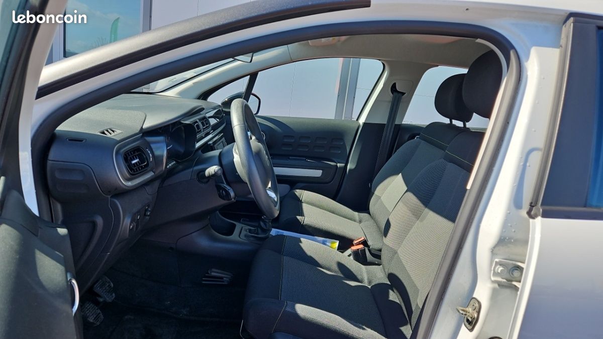 Citroën C3 SOCIETE BLUEHDI 100 SS BVM6 FEEL (image 12)