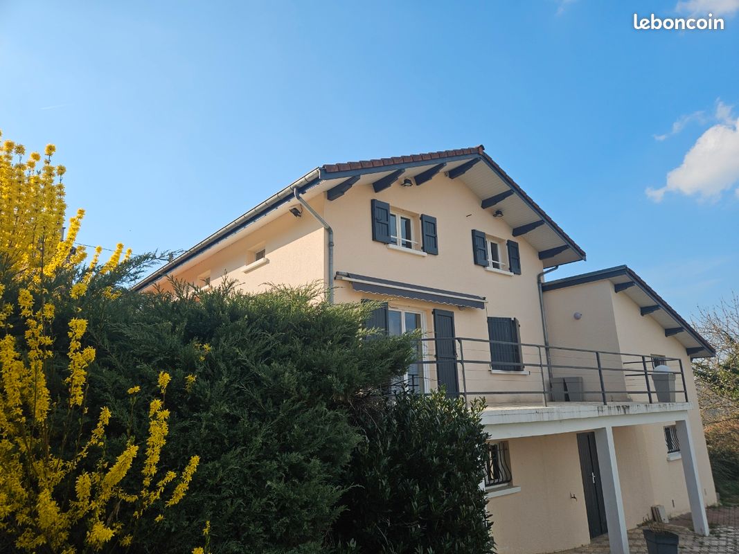 Maison 6 pièces 140 m² · à Fraisses · 140 m² · 324 000 €