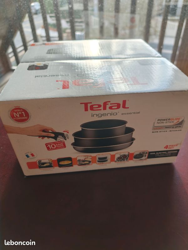 Batterie de cuisine Tefal INGENIO ESSENTIAL Rouge Surprise - Set de 10 Batterie de cuisine Tefal INGENIO ESSENTIAL Rouge Surprise - Set de 10