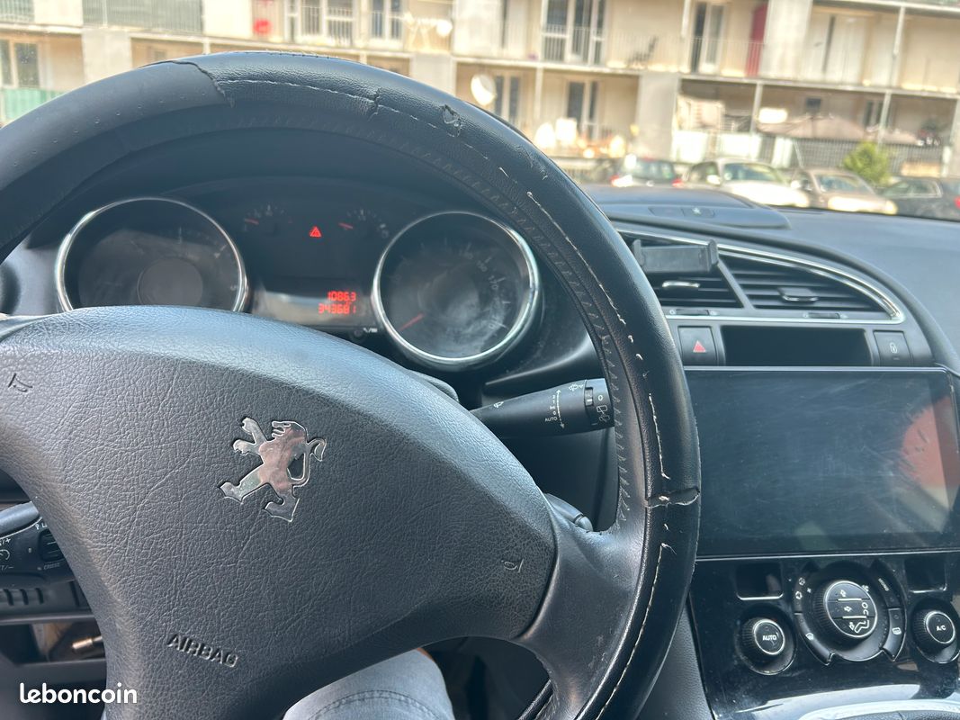 À vendre PEUGEOT 3008 (image 1)