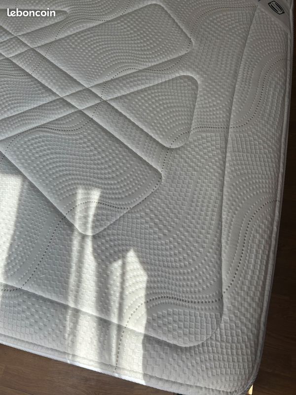 Sommier + matelas Simmons (image 2)
