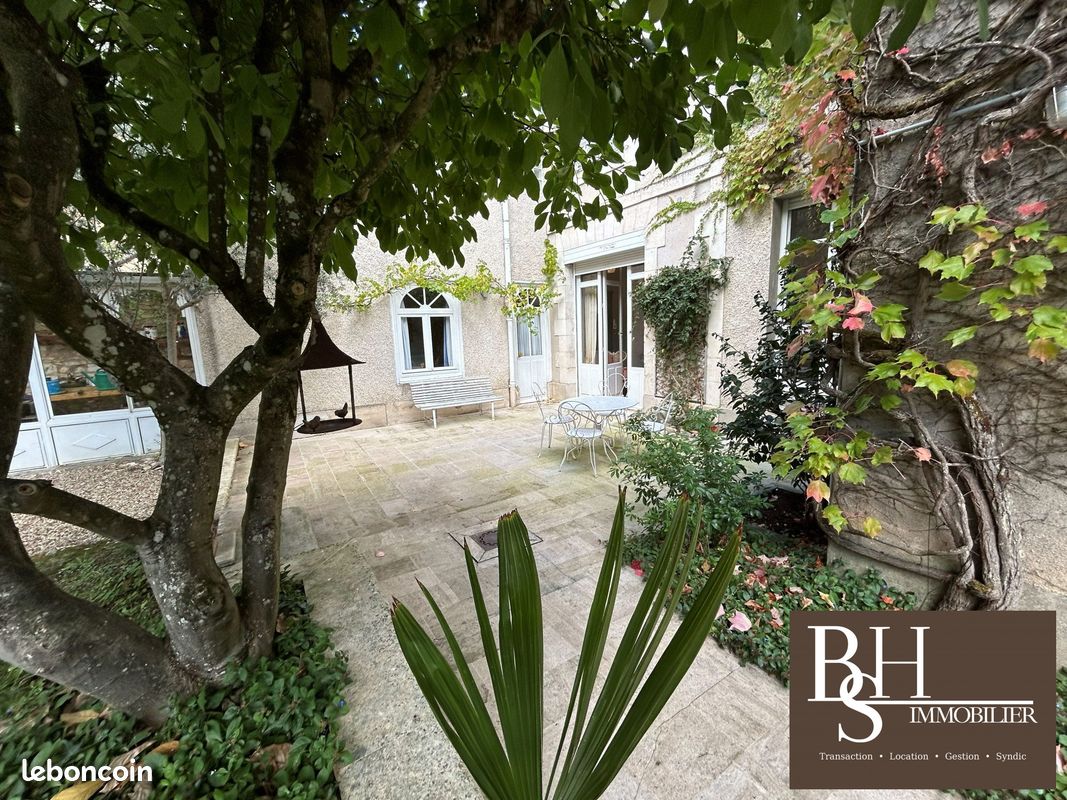 Appartement 10 pièces 254 m² · à Poitiers · 254 m² · 577 500 €
