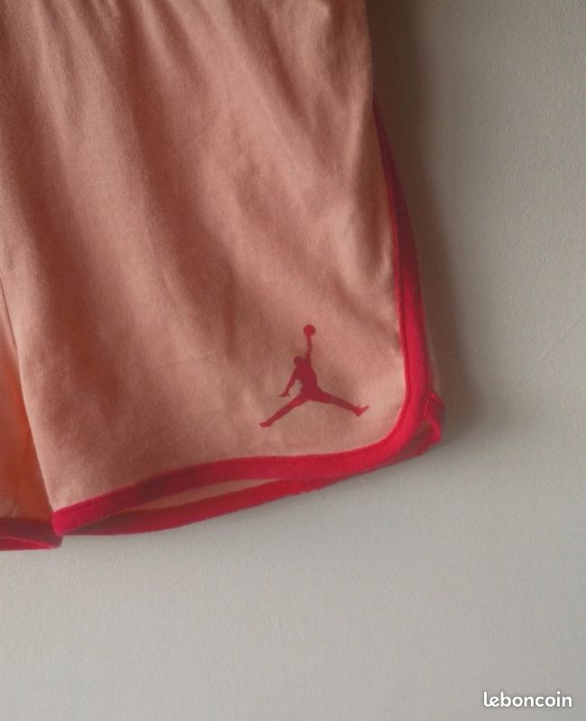 Combinaison d'été Jordan taille 4 5 ans (image 2)