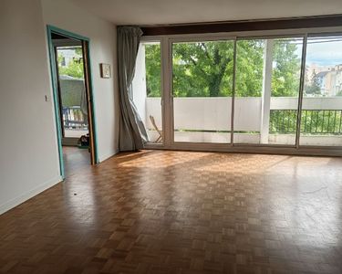 Appartement T4 de 95m² avec terrasses - Résidence avec ascenseurs - 170 000