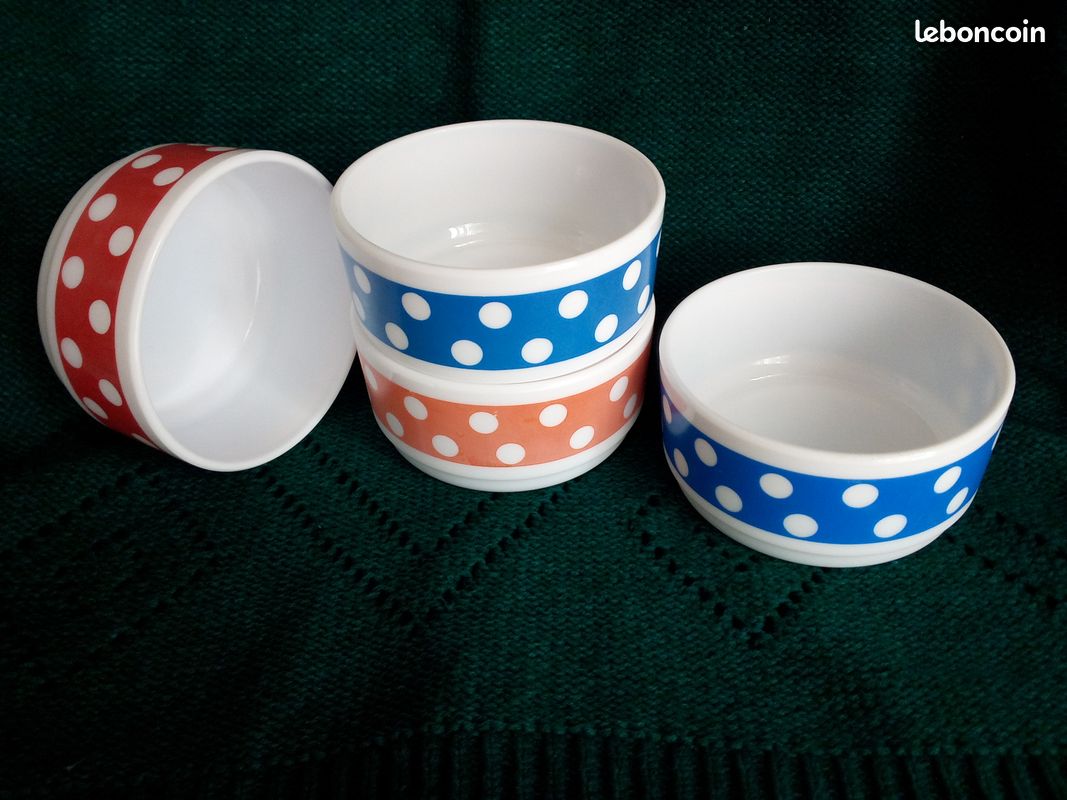 8 Coupelles ARCOPAL - Modèle POLKA - années 70/80 (image 1)