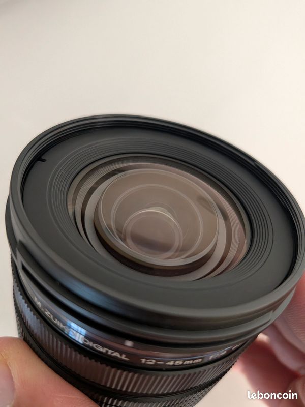 Objectif OM System 12-45mm f4 Pro [Garantie 5 ans] (image 2)