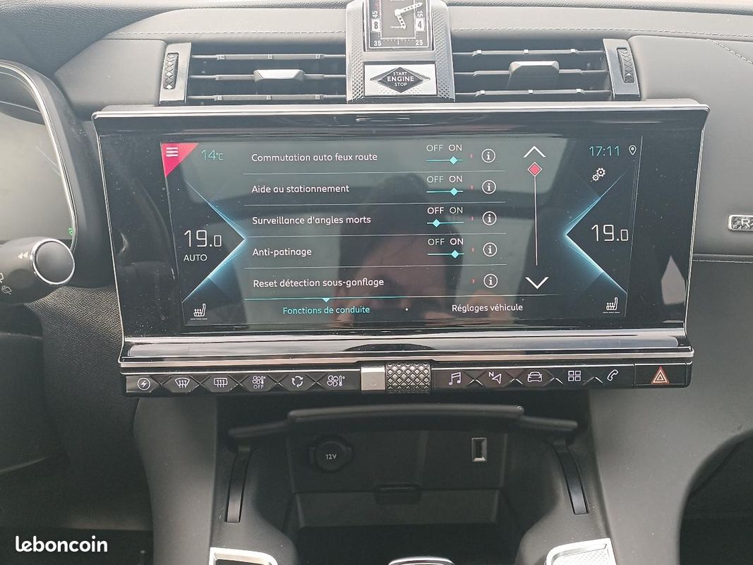 DS DS 7 CROSSBACK E-tense 4x4 300 rivoli (image 22)