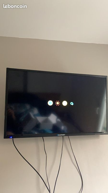 Télé 40" environ 92cm + support murale (image 1)