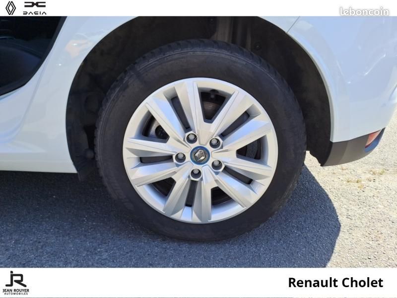 Renault Megane 1.6 E-Tech Plug-in hybrid 160ch Evolution (image 8)