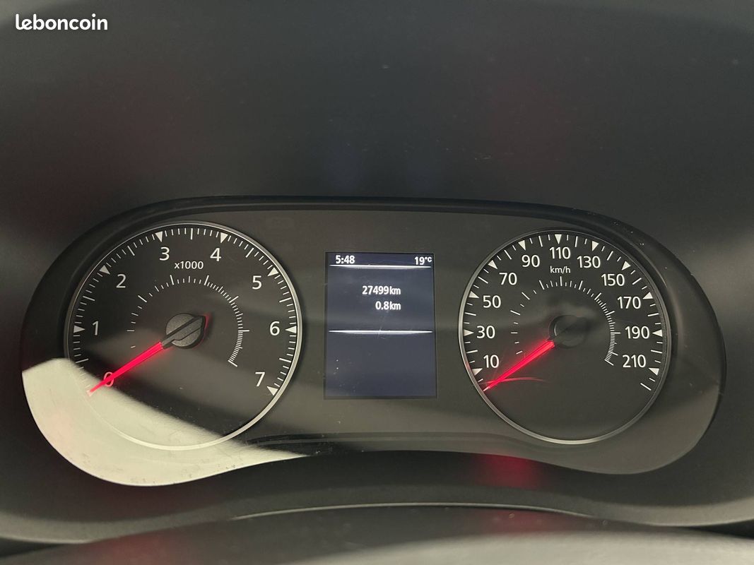 RENAULT FG Tr CF F3500 L2H2 Blue dCi 135 E6DF (image 17)