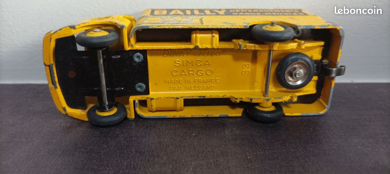 DINKY TOYS  Simca Cargo  33 Made In France Par Meccano EUR 15,00 - FR