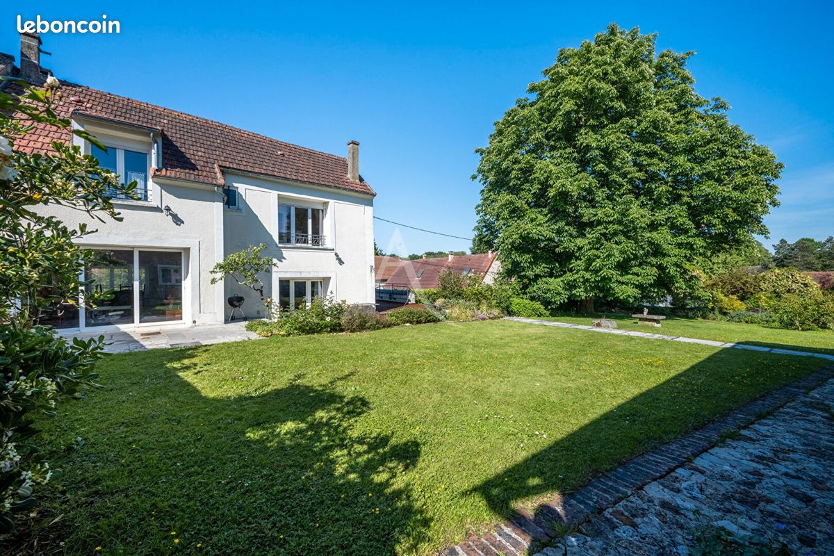 Maison 6 pièces 144 m² · à Chars · 144 m² · 409 500 €