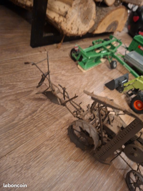 Fendt dieselross charue universal hobbies miniature agricole (image 5)