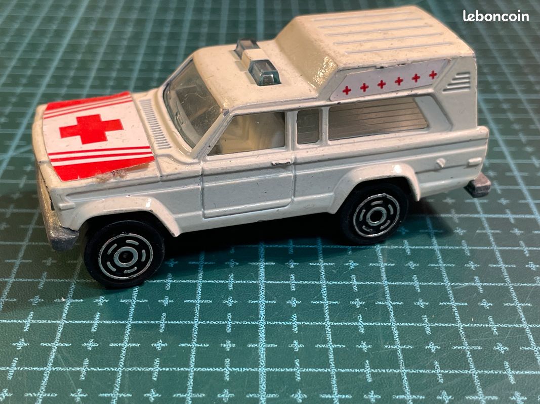 Majorette / Ambulance / N° 269 (image 2)