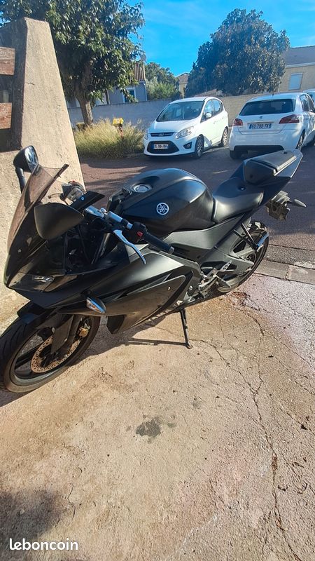 Yamaha yzf r125 Motos