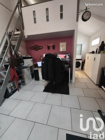 https://img.leboncoin.fr/api/v1/lbcpb1/images/a2/80/d4/a280d4fc3585511a067eff8e007155e48d389c2a.jpg?rule=ad-image