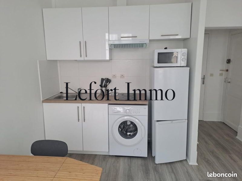 Appartement 2 pièces 25 m² · à Paris · 25 m² · 1 090 €/mois