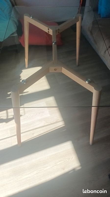 Table en verre transparente (image 1)