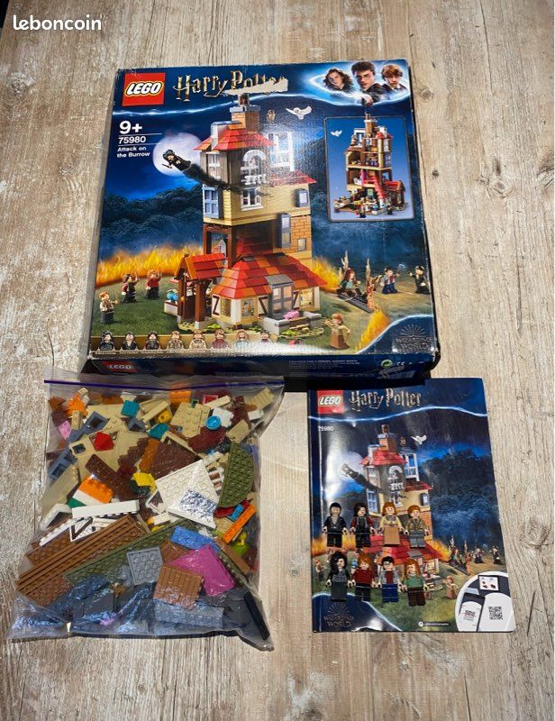 Lego Harry Potter 75980 L'attaque du Terrier des Weasley Complet