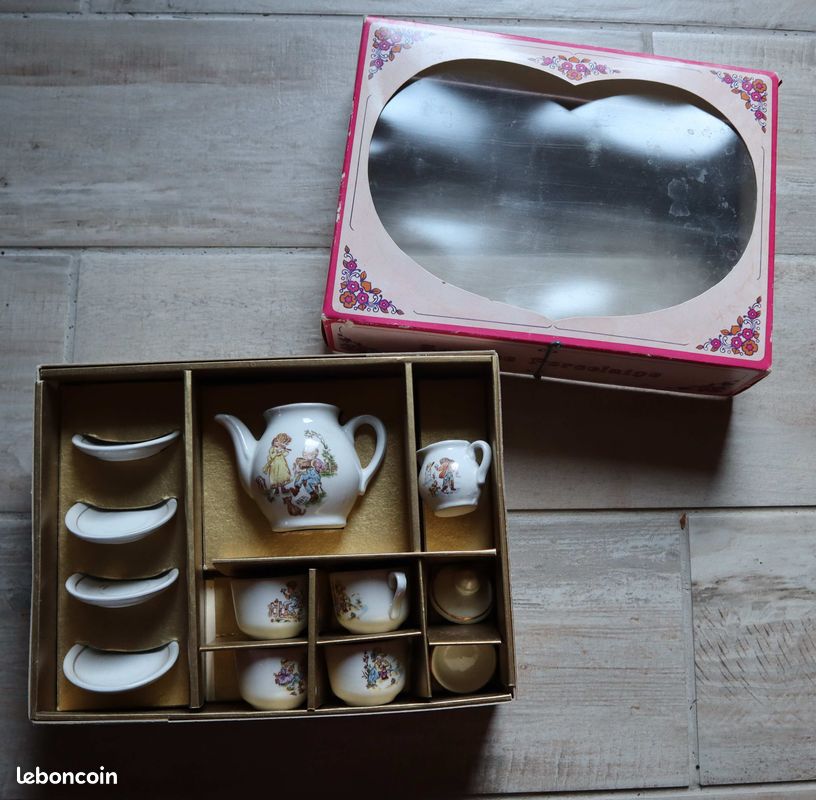 Dinette En Faïence Dans Son Coffret – Jeu D'imitation Vintage
