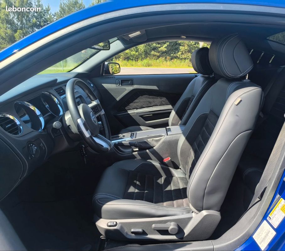 Ford Mustang V6 (image 8)