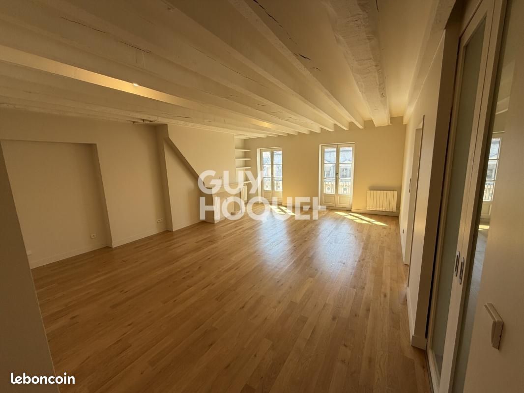 Appartement 3 pièces 91 m² · à Lyon · 91 m² · 2 100 €