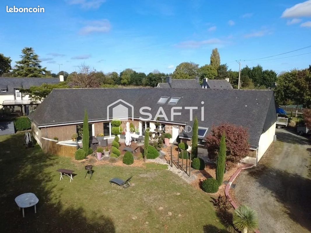 Maison 7 pièces 132 m² · à Prat · 132 m² · 398 000 €