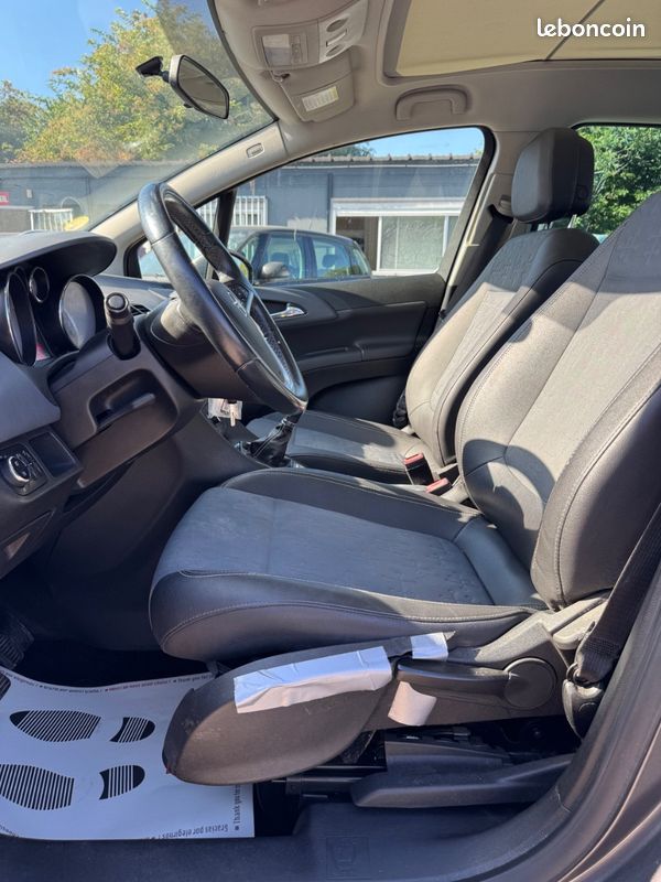 Opel Meriva 1.7CDTi 110CH FAP Connect Pack (image 9)