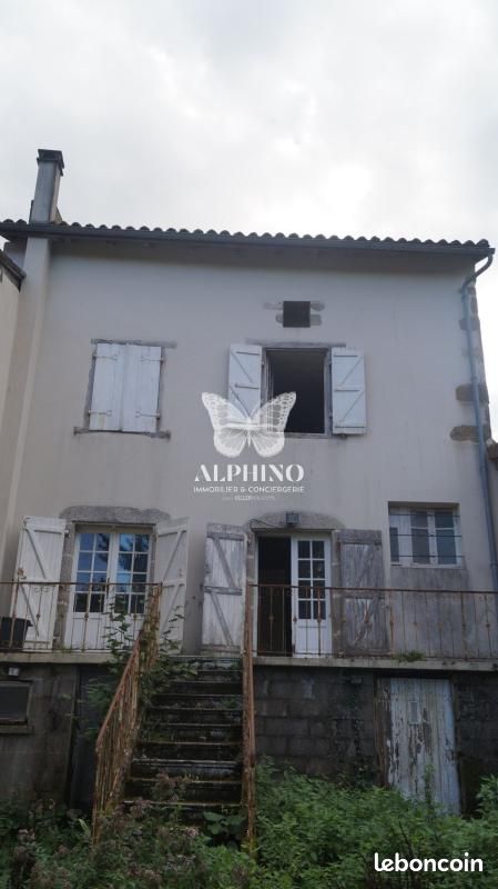 Maison 7 pièces 140 m² · à Bussière-Badil · 140 m² · 72 800 €