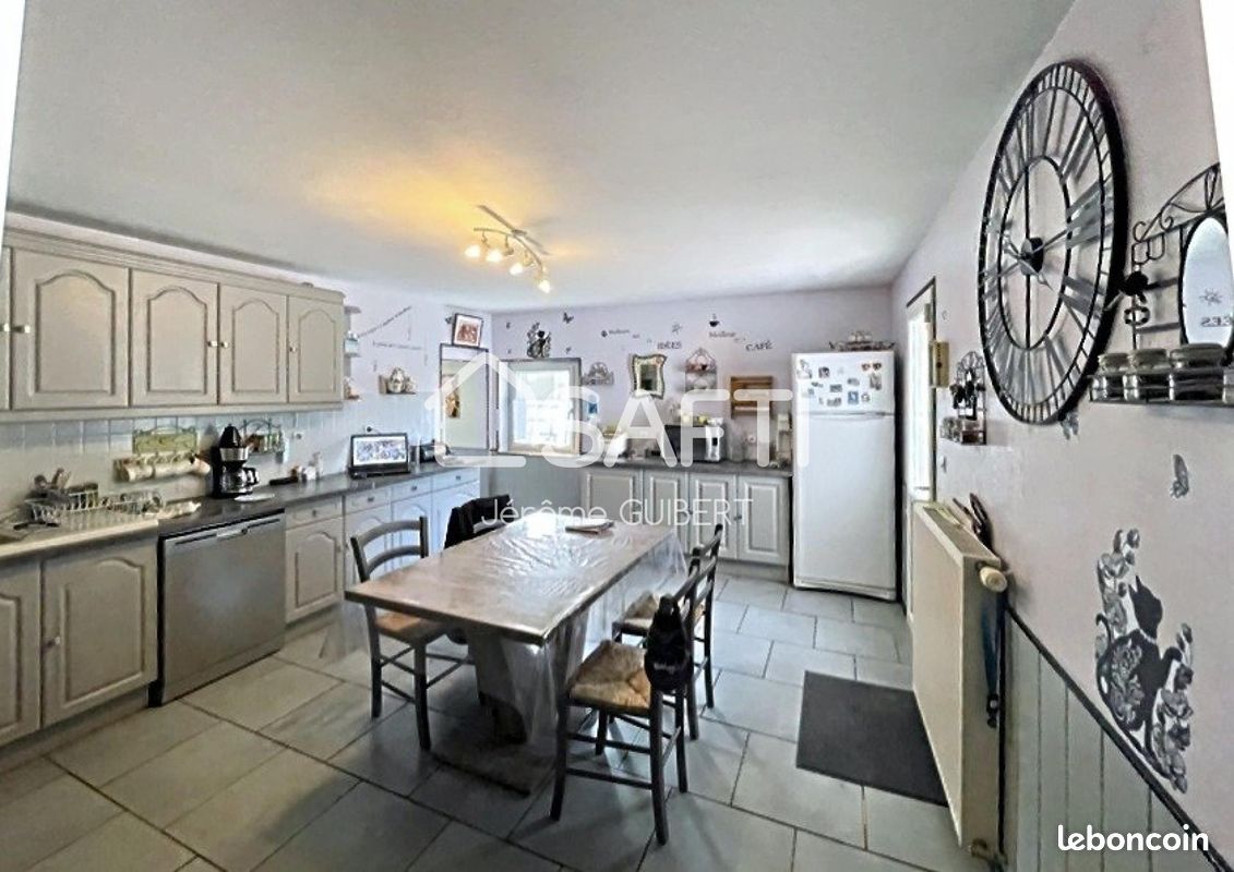 Maison 10 pièces 308 m² - Cirières 79140 (image 3)