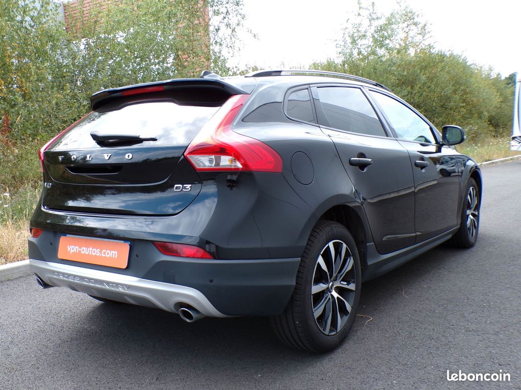 Volvo V40 CROSS COUNTRY D3 AdBlue 150 ch Geartronic 6 (image 4)