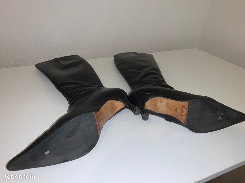 Bottes à talons - noir (image 1)