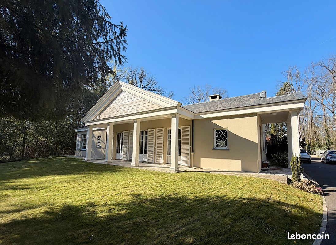 Maison 6 pièces 254 m² · à Lamorlaye · 254 m² · 990 000 €