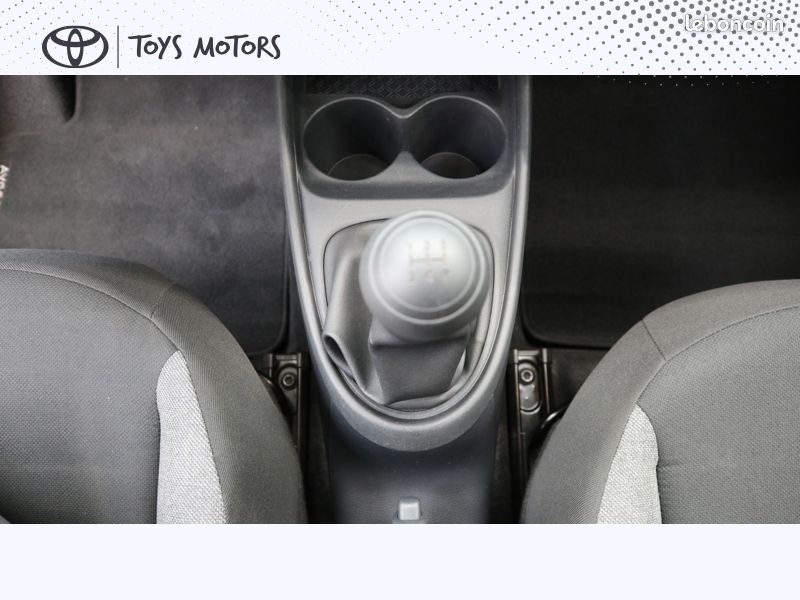 Toyota aygo x 1.0 VVT-i 72 Dynamic (image 13)