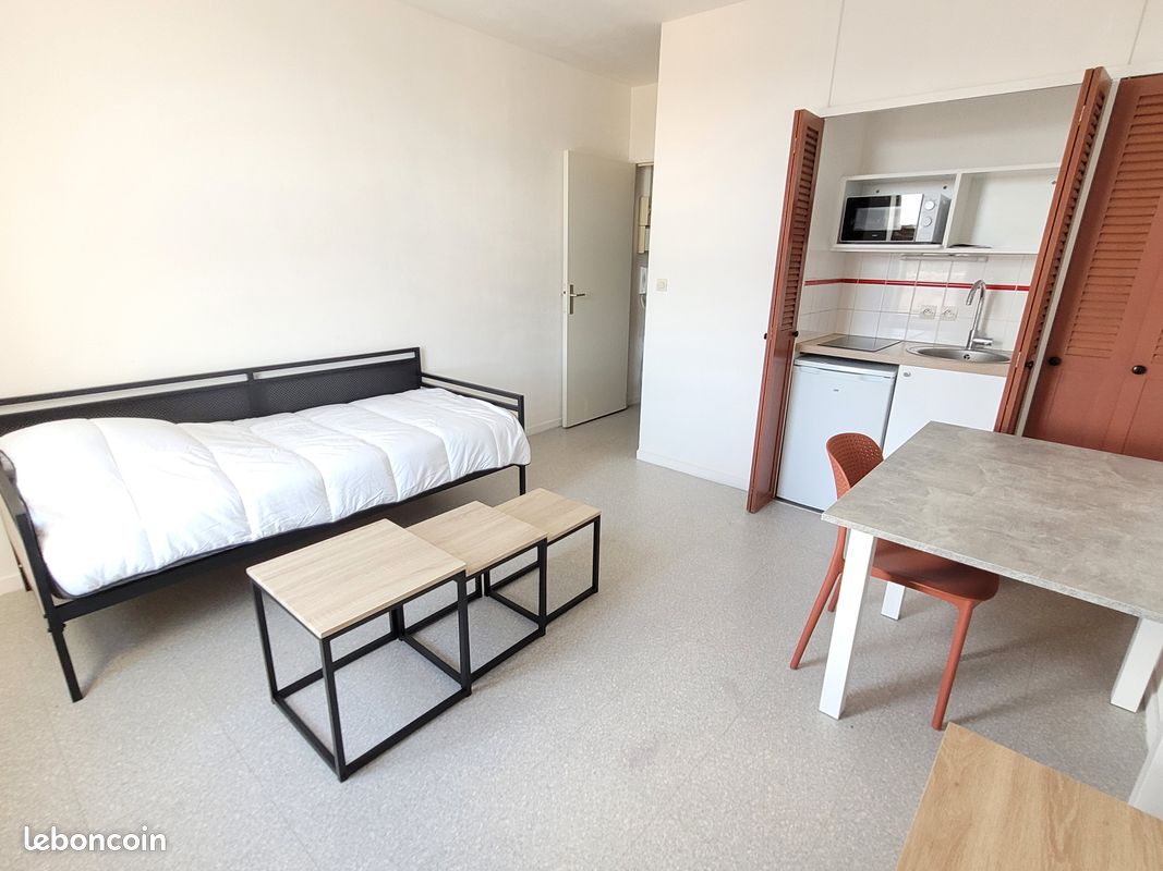 Studio meublé 21m2 exposé sud avec parking sécurisé (image 1)