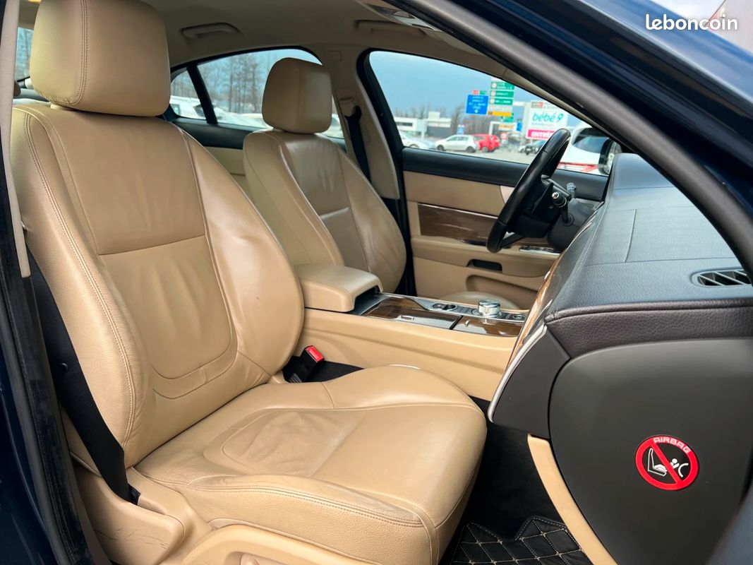 JAGUAR XF V6 3.0 D - 240 FAP Luxe A (image 17)