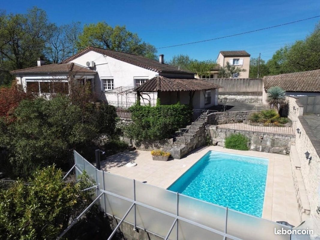 Maison 8 pièces 221 m² · à Labeaume · 221 m² · 349 000 €