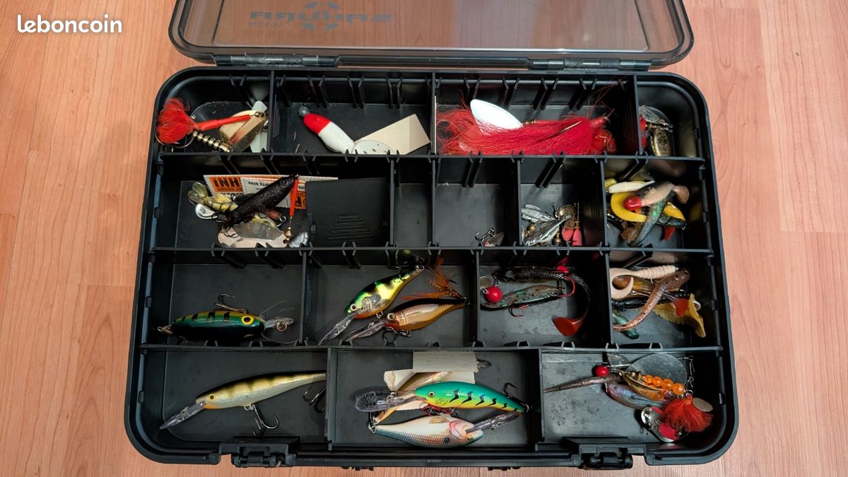 Boîte De Pêche Old Pal Woodstream 3400 Vintage – Avec Leurres Cuillères Rapala