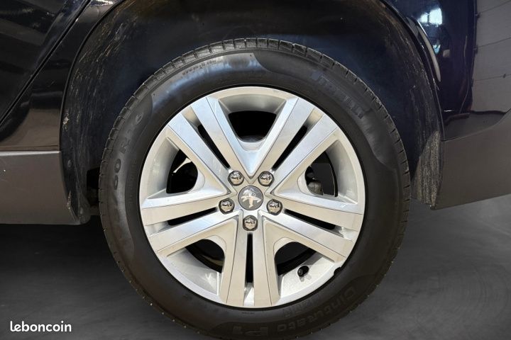 PEUGEOT 2008 1.2 82ch BVM5 Style Garantie 12 mois (image 16)