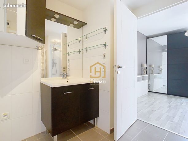 Appartement 2 pièces 47 m² — 12