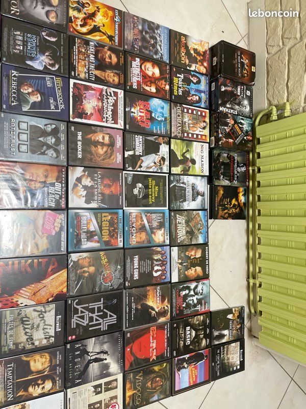 Lot DVD coffrets blu-rays (image 2)