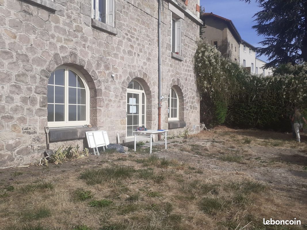 Appartement 2 pièces 56 m² · à Saint-Bonnet-le-Château · 56 m² · 484 €/mois
