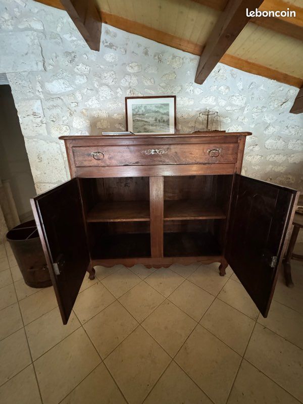 Ancien buffet bas en bois massif – Style campagne (image 2)