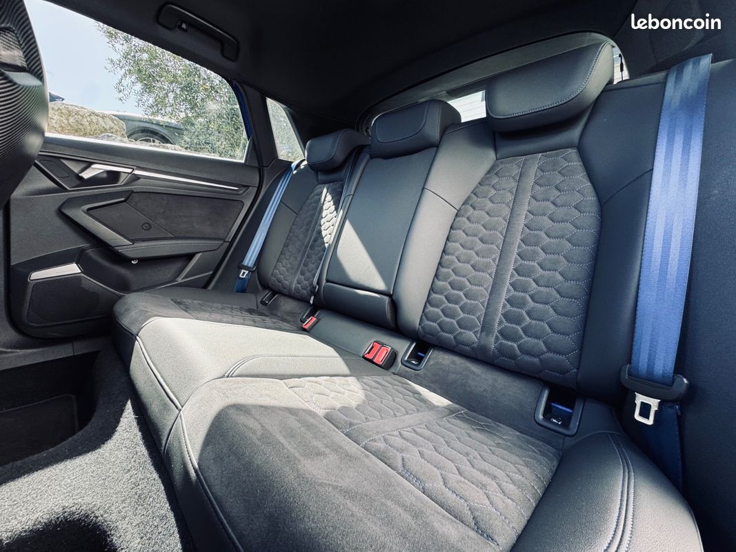 Audi RS 3 PERFORMANCE EDITION 2.5 TFSI 407 CV 1 OF 300 + TOIT OUVRANT + B&O + FREINS CERAMIQUE + GARANTIE 12 MOIS (image 12)