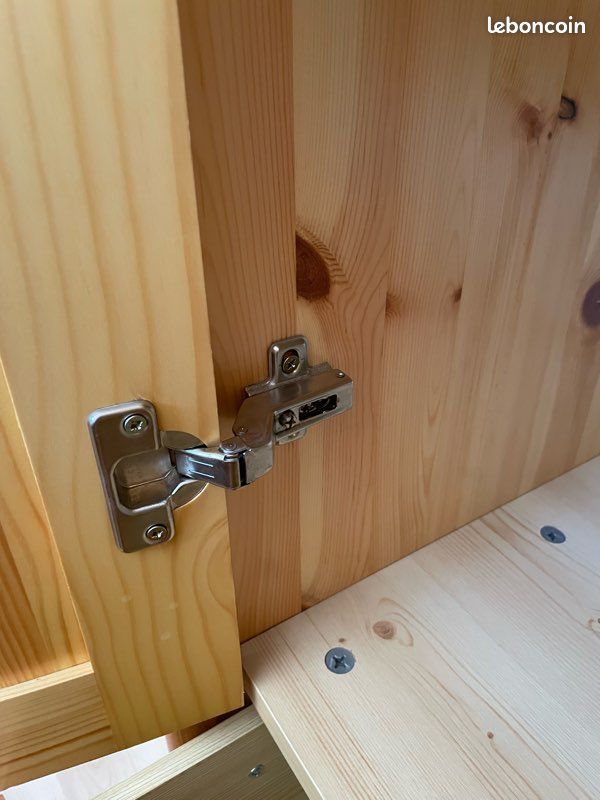 Armoire pin massif (image 6)