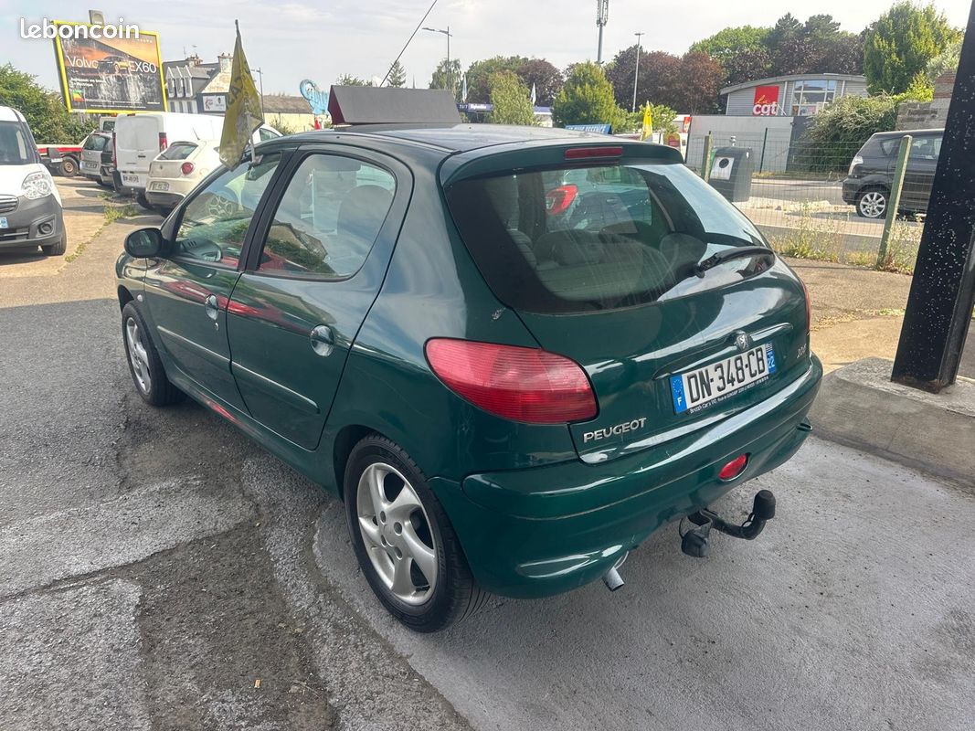 Peugeot 206 Peugeot 206 XRPRE/XT 1.9 diesel 70Ch (image 2)