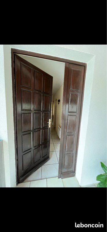 Porte en bois (image 1)