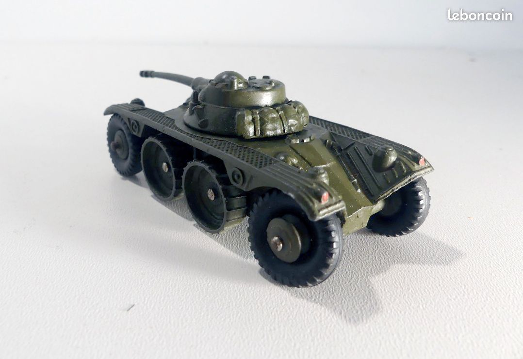 Dinky Toys 1/43 - Engin Blindé Panhard 80A - Véhicule Militaire Miniature (occasion)