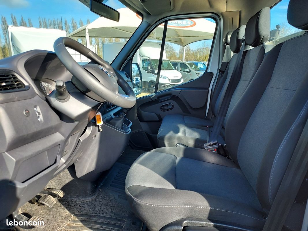 Renault MASTER III PLATEAU FIXE EQUIPMEN R3500 L3 2.3 BLUE DCI 130CH CONFORT DEPANNEUSE (image 2)