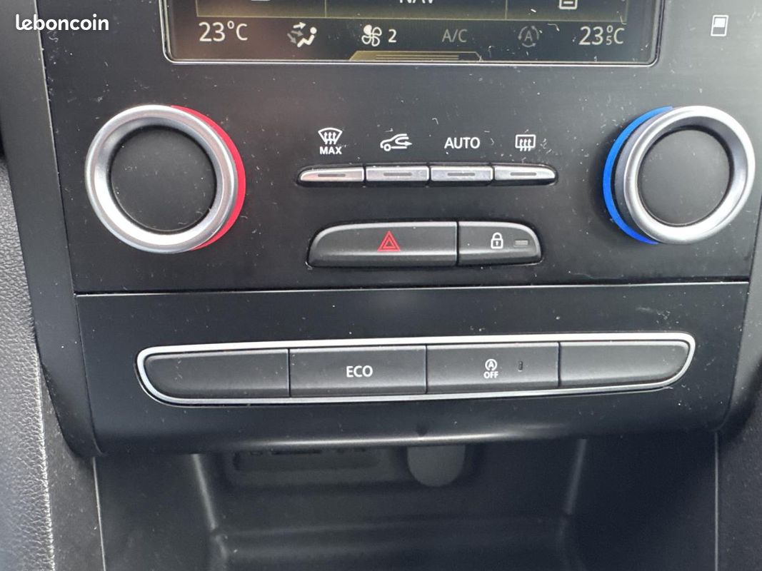 RENAULT MEGANE Mégane 1.2 Energy TCe - 130 IV BERLINE GT Line 17\' (image 26)
